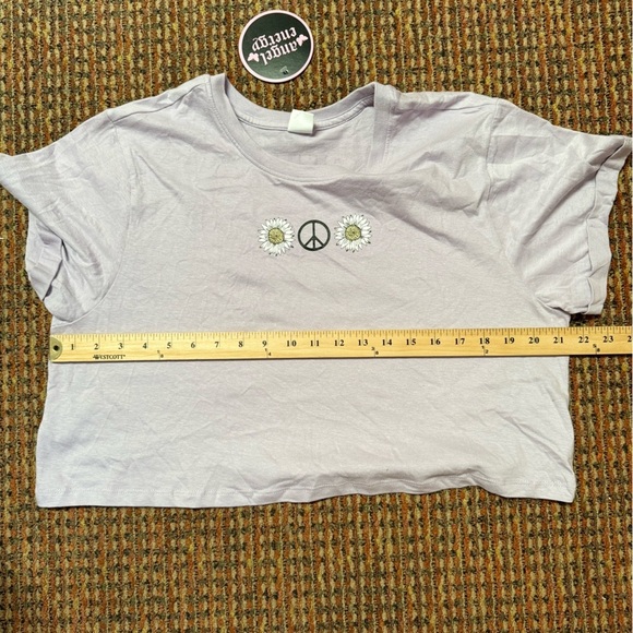 Angel‎ Energy Happiness Blooms Graphic Cropped Tee - Lavender, Size XL - Picture 4 of 6
